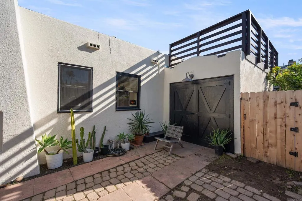 https://cdn.realtyfeed.com/cdn/127/306621231/2e0c40d68e476e138b918a435eb78c54.webp