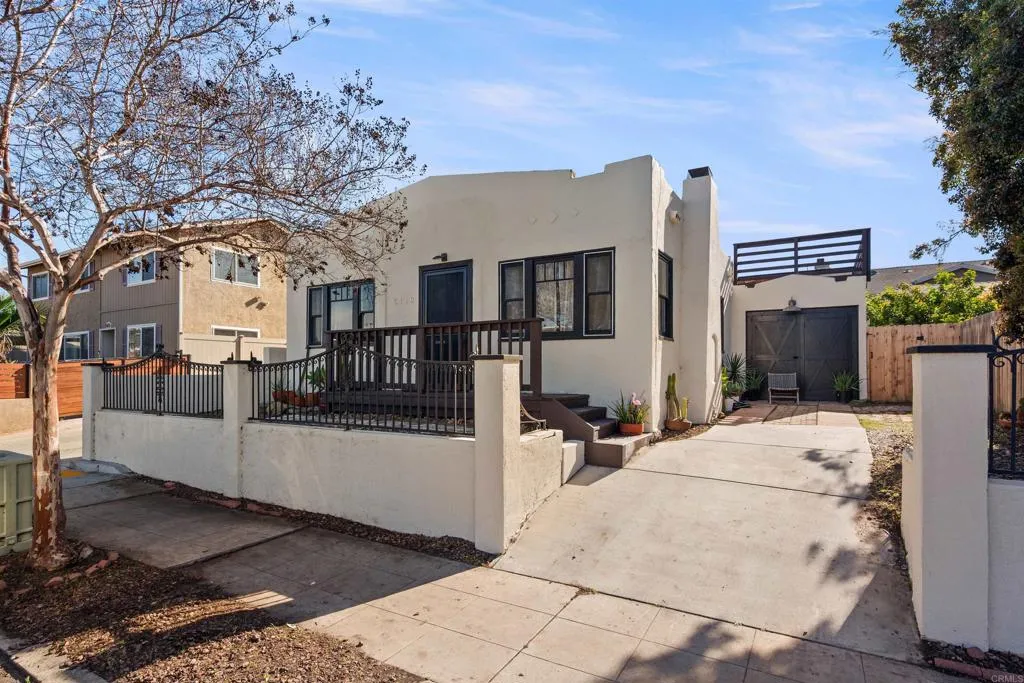 https://cdn.realtyfeed.com/cdn/127/306621231/3db052c1ed993ac034a8e415226bd7e9.webp