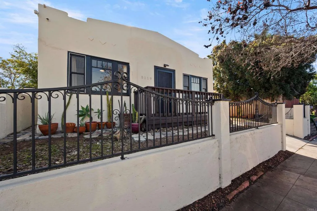 https://cdn.realtyfeed.com/cdn/127/306621231/97b25904cc6a4c0d074014edb6bc7ba5.webp
