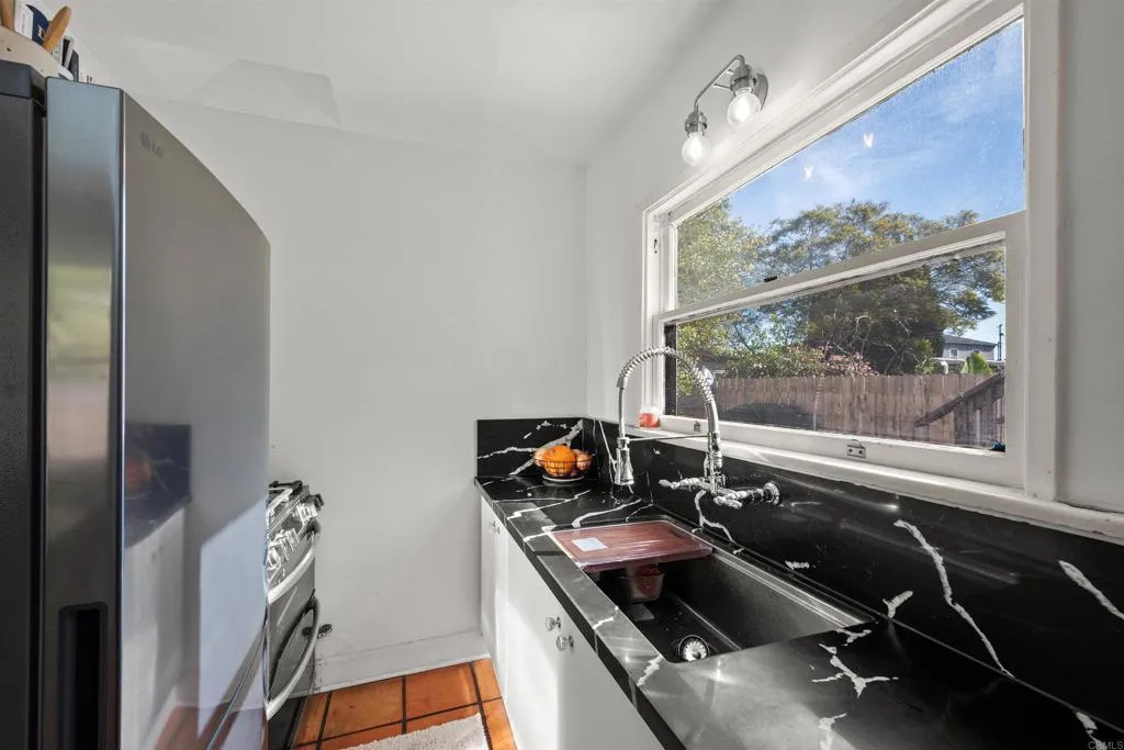 https://cdn.realtyfeed.com/cdn/127/306621231/e77dc7a5da67e60dc3d2a88249758794.webp