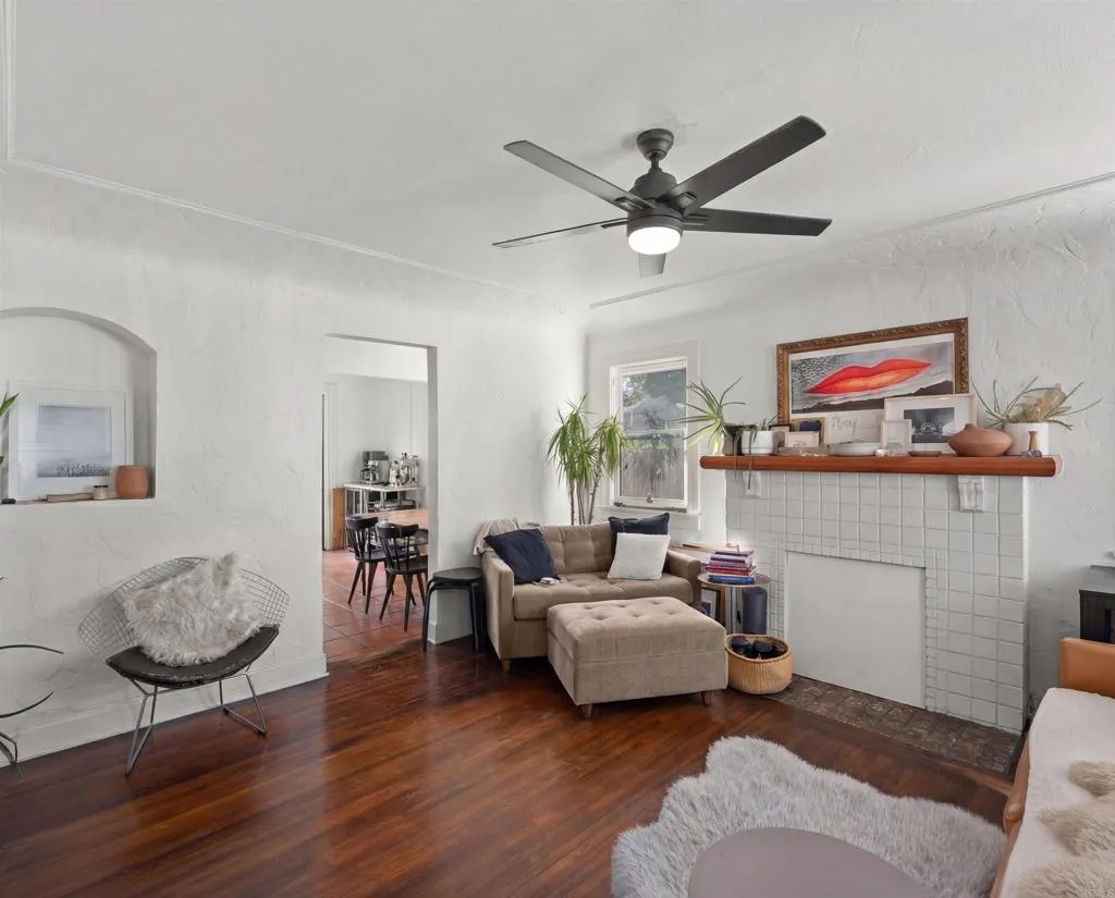 https://cdn.realtyfeed.com/cdn/127/306621231/e7846b13a9e2e3a3970b9263e9ec41b2.webp