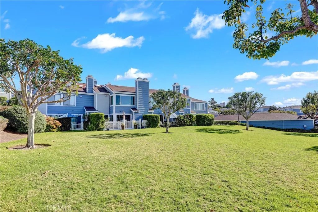 2176 Calle Ola Verde