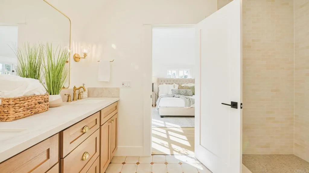 https://cdn.realtyfeed.com/cdn/127/306621306/80f36c313e3bb1d364bc1917f6312db4.webp