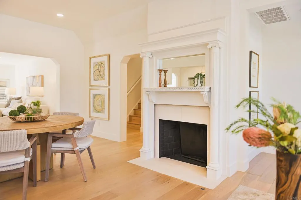 https://cdn.realtyfeed.com/cdn/127/306621306/8943a03bcad0ef3017bfad8355020a3e.webp