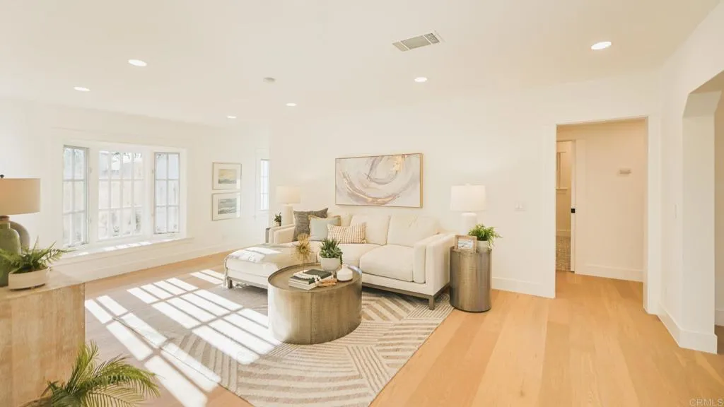 https://cdn.realtyfeed.com/cdn/127/306621306/bd9188c0f7a32faa806030e2be051426.webp