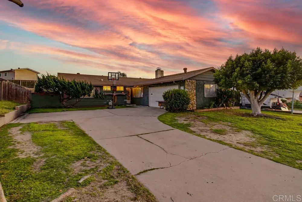 https://cdn.realtyfeed.com/cdn/127/306621326/a6a6f175e75640d55859ab4ae934af15.webp