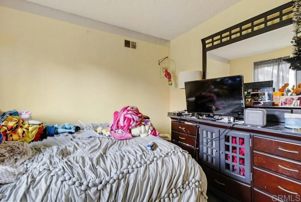 https://cdn.realtyfeed.com/cdn/127/306621326/e7a1df713351545a95196f5ce84e0f5b.webp