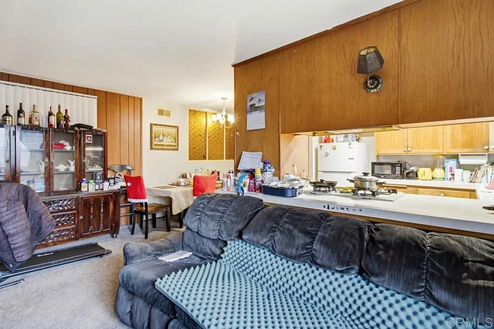 https://cdn.realtyfeed.com/cdn/127/306621326/fb58985d70fc725c582161527b4e9d90.webp
