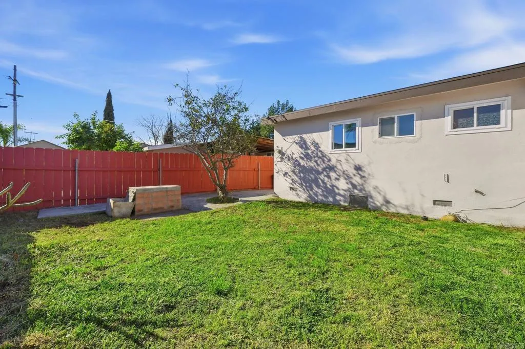 https://cdn.realtyfeed.com/cdn/127/306621331/125d519efce1d903deb34f96f82e2657.webp