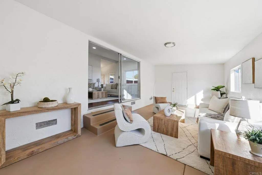 https://cdn.realtyfeed.com/cdn/127/306621331/46b8191c5ad6ef564a819872841c0af2.webp