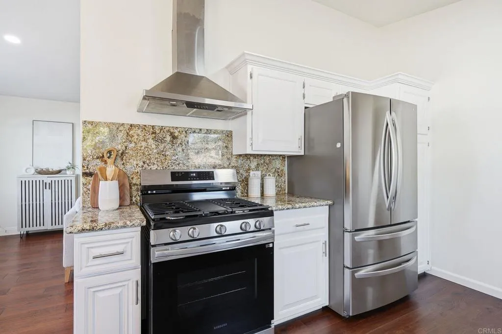 https://cdn.realtyfeed.com/cdn/127/306621331/961ad964999def064c403f333ce57bd1.webp
