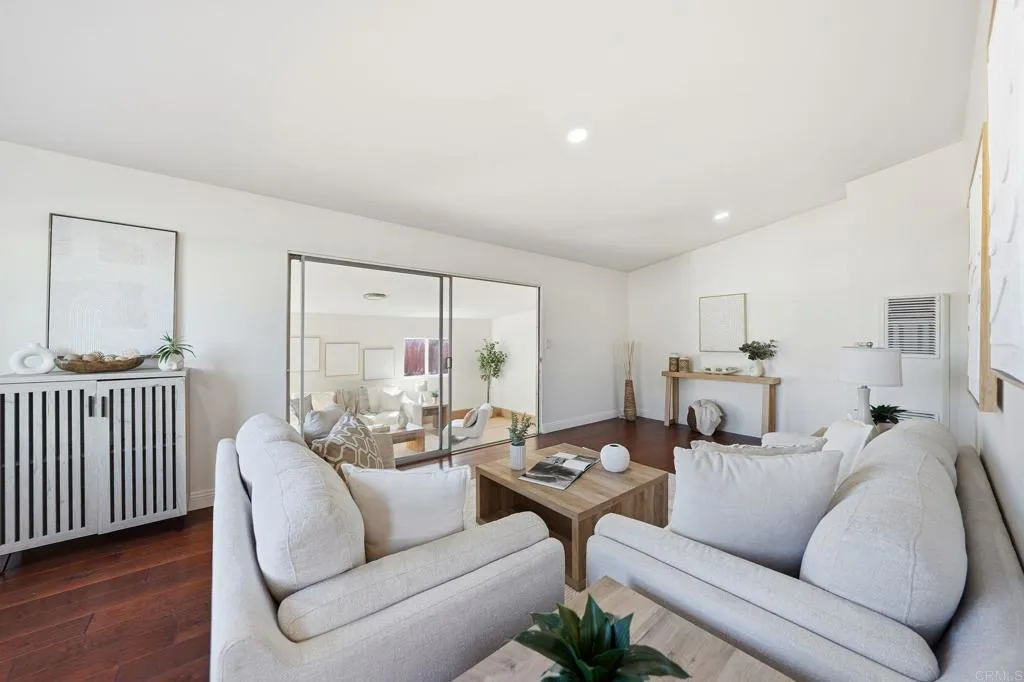 https://cdn.realtyfeed.com/cdn/127/306621331/a7bc7086784540ede85a675b10d63a4d.webp