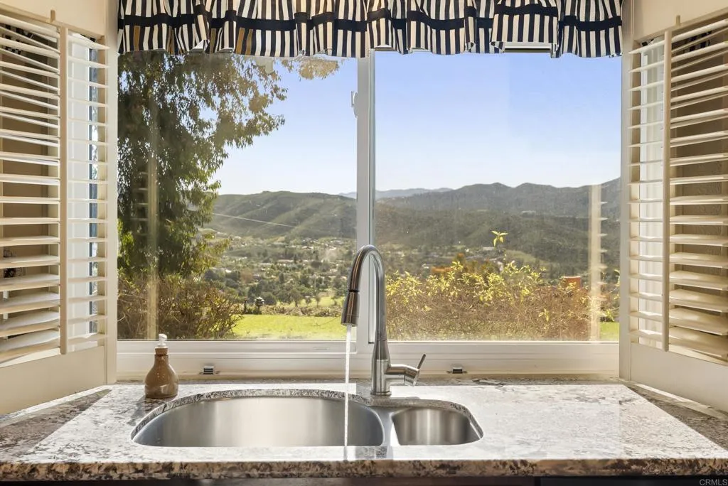 https://cdn.realtyfeed.com/cdn/127/306621393/4343b9d15952f5cb0d235fbd1c9c190f.webp
