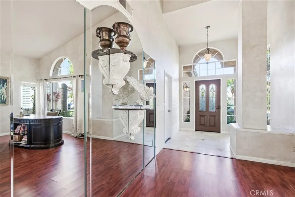 https://cdn.realtyfeed.com/cdn/127/306621405/5cb93acee0d1c37582ef713cebeff337.webp