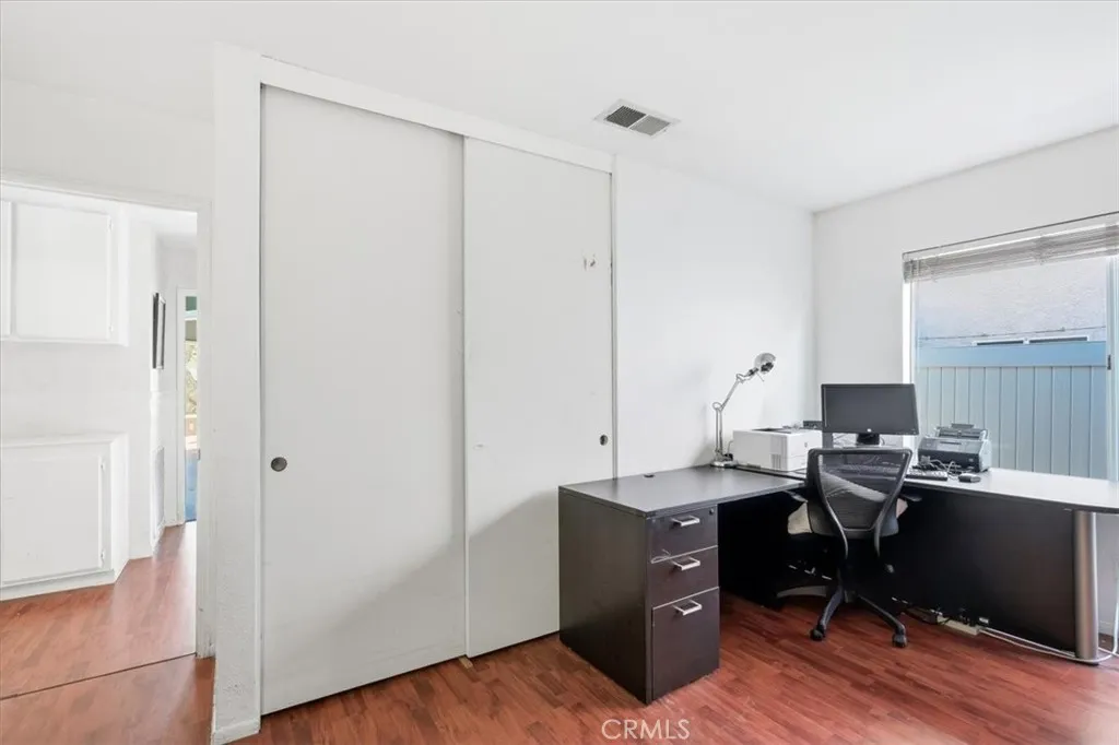 https://cdn.realtyfeed.com/cdn/127/306621405/5e3d0948f627b9f6bb6b4196db93fcbc.webp