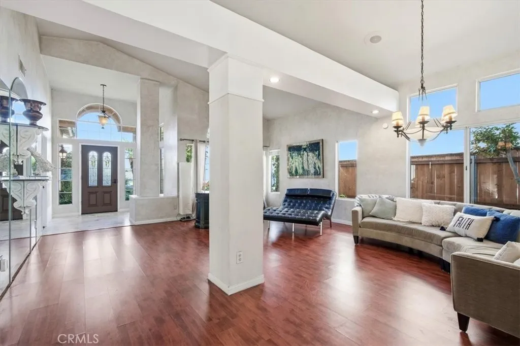 https://cdn.realtyfeed.com/cdn/127/306621405/bc9472e71b5a451f4bc2367595a70668.webp