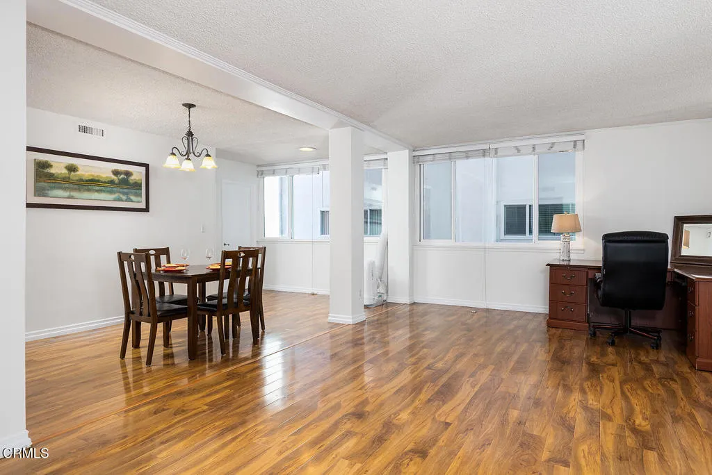 540 Kelton Avenue Unit 201, Los Angeles, CA 90024 - Main photo, Los Angeles, CA