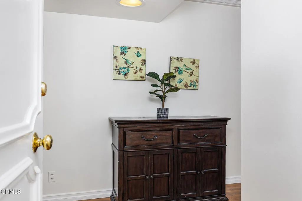 540 Kelton Avenue Unit 201, Los Angeles, CA 90024 - Photo 4 of 23, Los Angeles, CA