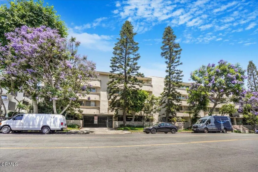 11645 Montana Avenue Unit 126