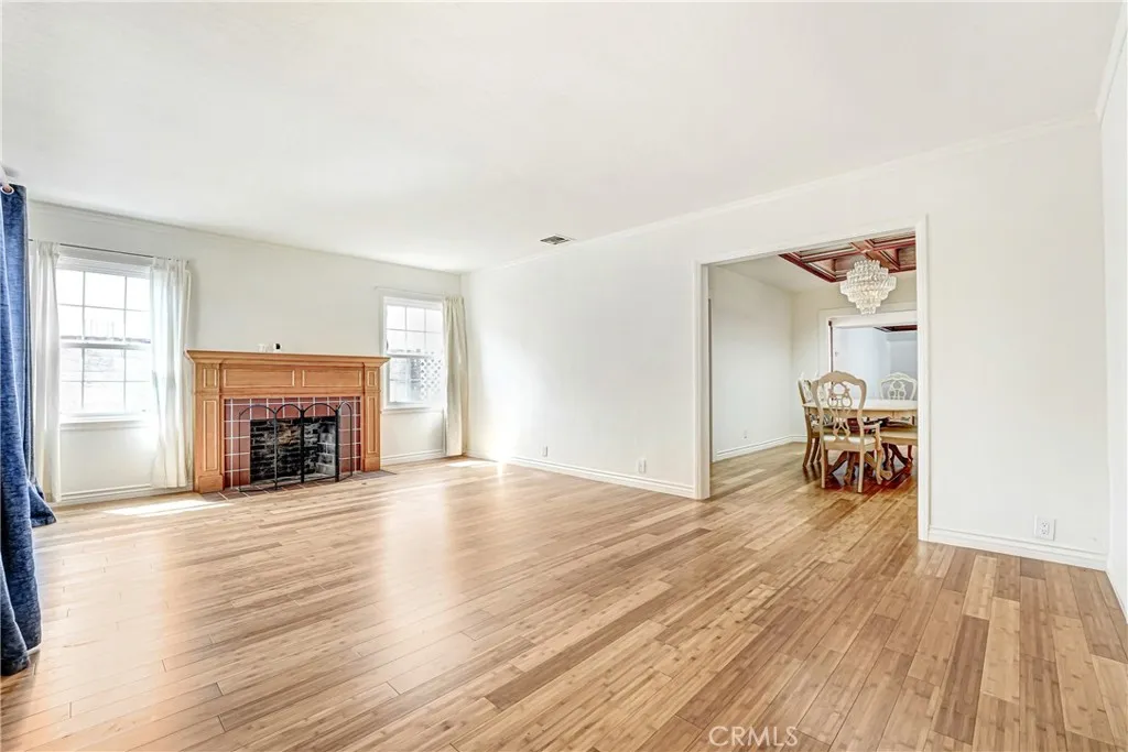 1009 Rimpau, Los Angeles, CA, 90019