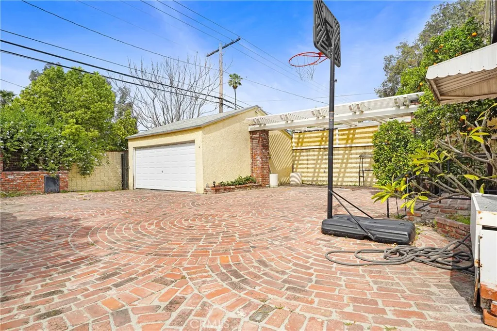 1009 Rimpau, Los Angeles, CA, 90019