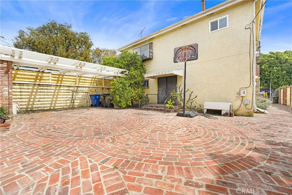 1009 Rimpau, Los Angeles, CA, 90019