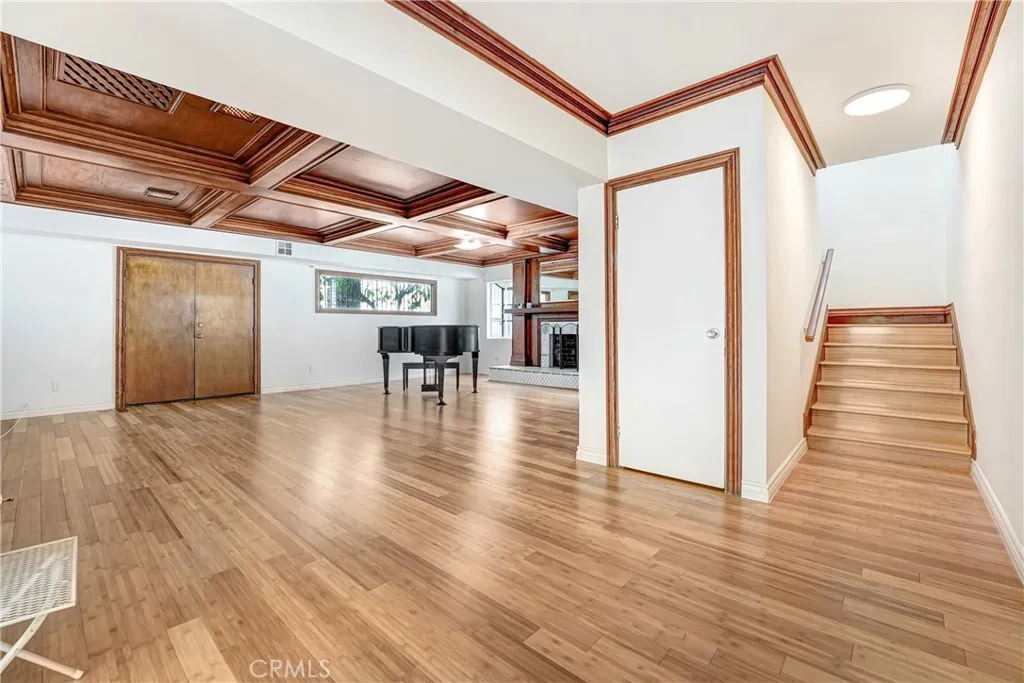 1009 Rimpau, Los Angeles, CA, 90019
