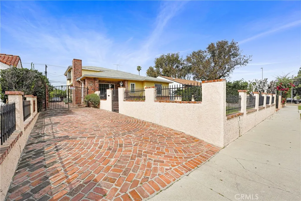 1009 Rimpau, Los Angeles, CA, 90019