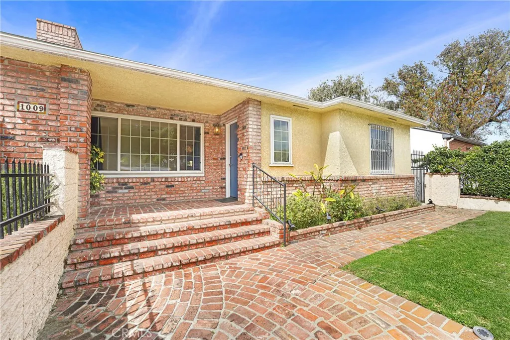 1009 Rimpau, Los Angeles, CA, 90019