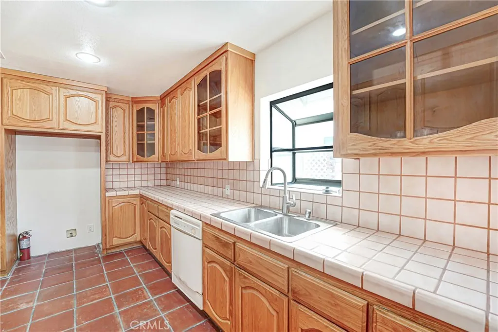 1009 Rimpau, Los Angeles, CA, 90019
