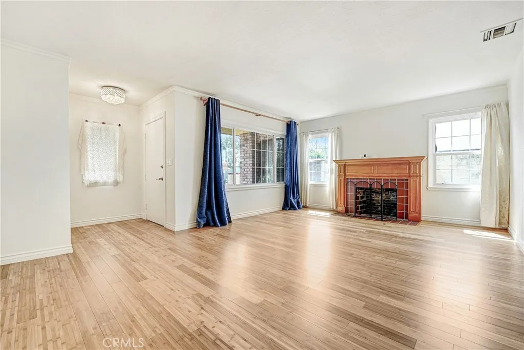 1009 Rimpau, Los Angeles, CA, 90019