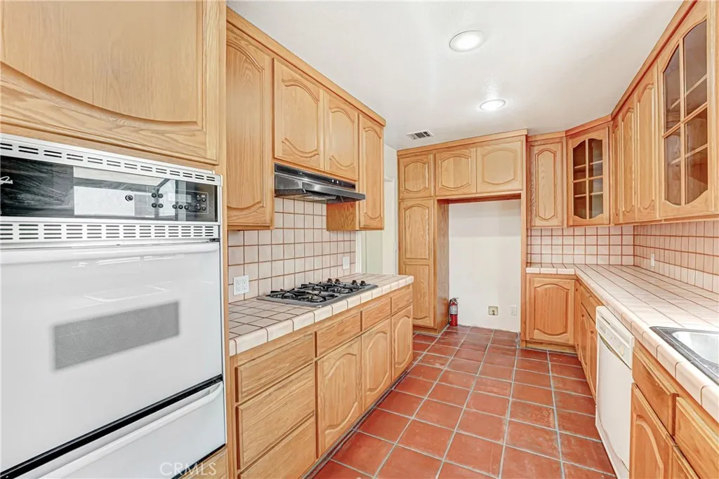1009 Rimpau, Los Angeles, CA, 90019