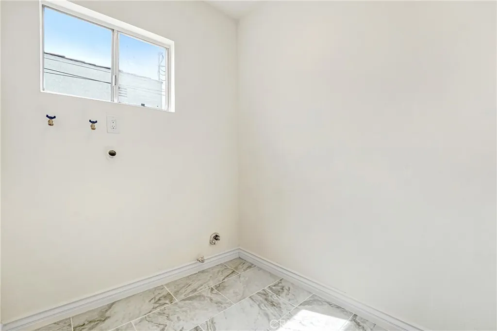 1009 Rimpau, Los Angeles, CA, 90019