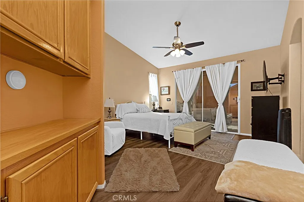 https://cdn.realtyfeed.com/cdn/127/306621609/cf0c259d01a40511306624f1fe5748c9.webp