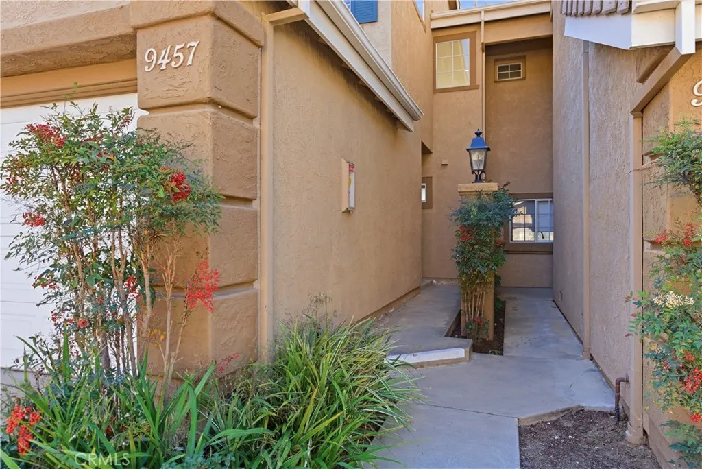 https://cdn.realtyfeed.com/cdn/127/306621620/97c96ce9300ec2ad017440762af8b19c.webp