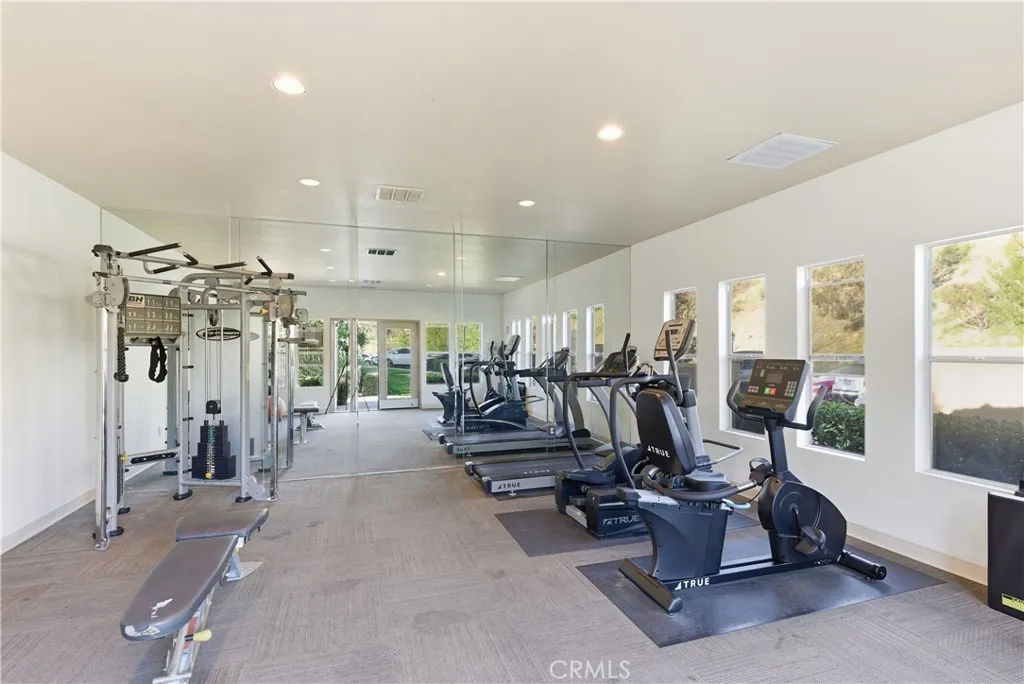 https://cdn.realtyfeed.com/cdn/127/306621620/a42508478d965280a792d929de2b0185.webp