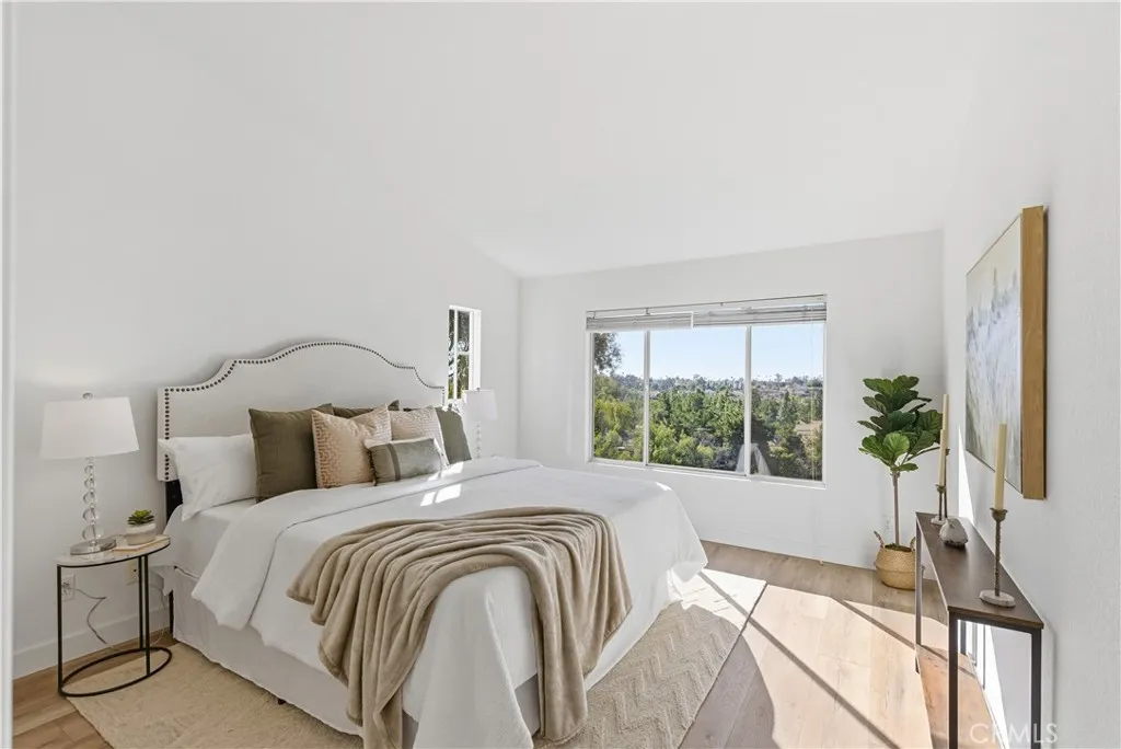 https://cdn.realtyfeed.com/cdn/127/306621620/e5ecb66fd0581c0031b91e52eedd14b1.webp