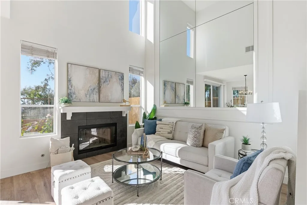 https://cdn.realtyfeed.com/cdn/127/306621620/ef98e9a1c0048ba765b51dd6ac8383e2.webp