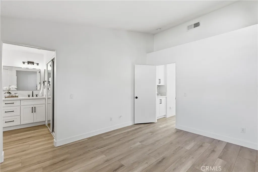 https://cdn.realtyfeed.com/cdn/127/306621620/fcf06ca68164978c64a66590a5745201.webp