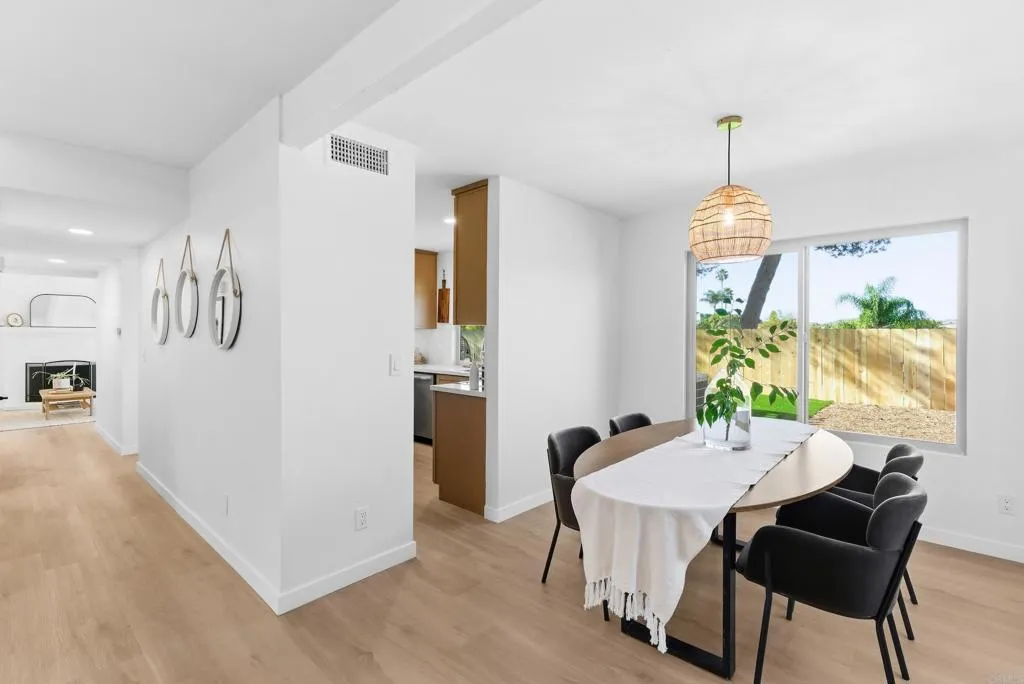 https://cdn.realtyfeed.com/cdn/127/306621634/8ace43ac6940951567029a8aa4b2740b.webp