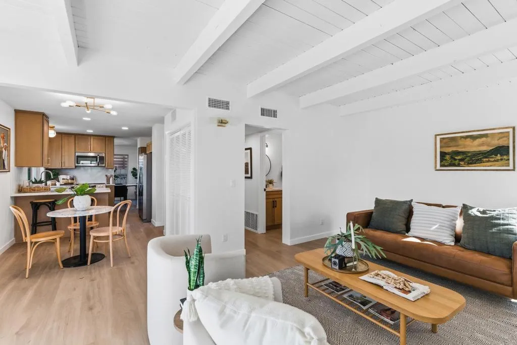 https://cdn.realtyfeed.com/cdn/127/306621634/94224fc9343963e17815845e332e19a8.webp