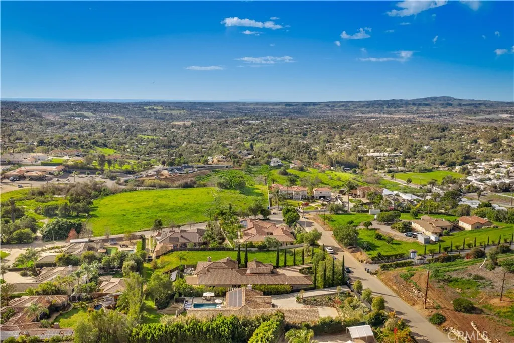 https://cdn.realtyfeed.com/cdn/127/306621678/7623e2e677314e295c088e3819317e94.webp