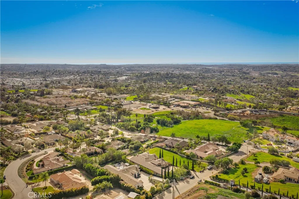 https://cdn.realtyfeed.com/cdn/127/306621678/ad28b599bb62db835adfd38c56ebd00e.webp