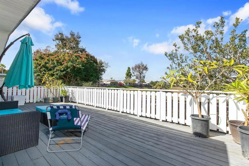 https://cdn.realtyfeed.com/cdn/127/306621727/09dc5d1618004e3aaf0e3d38a9117bbc.webp