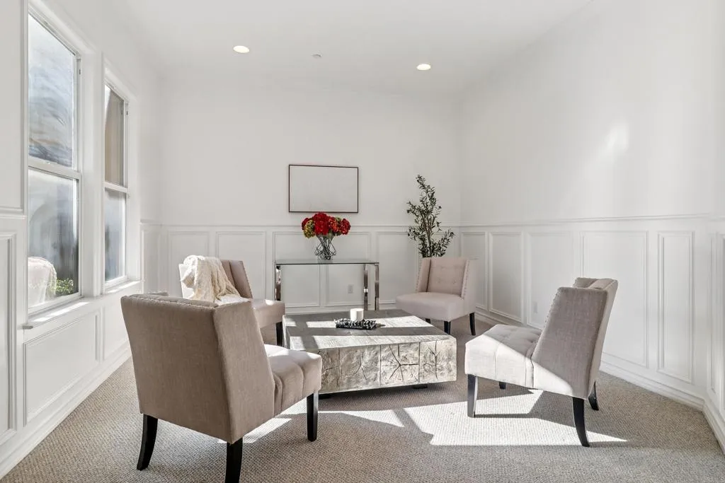 https://cdn.realtyfeed.com/cdn/127/306621734/22f25455b65f5a937f06ed89cd8e3c2c.webp