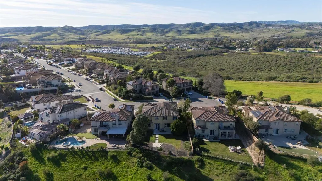 https://cdn.realtyfeed.com/cdn/127/306621734/43718170c7a1bd80add68ba19484e556.webp