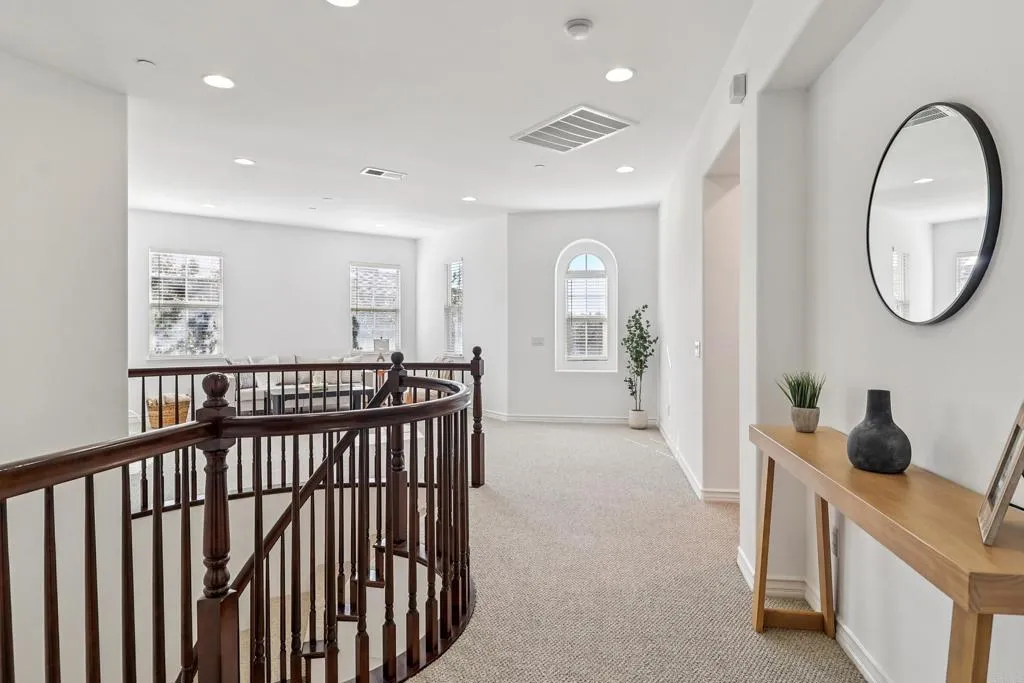 https://cdn.realtyfeed.com/cdn/127/306621734/6a323c7ef6d05cfebe6c2a430b901512.webp