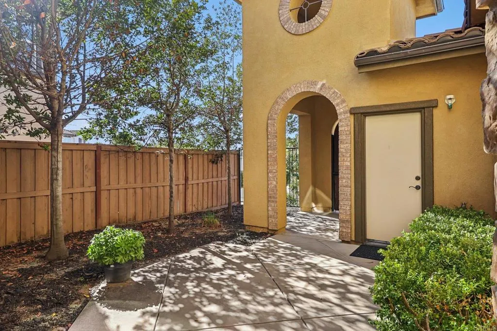 https://cdn.realtyfeed.com/cdn/127/306621734/72f29328f4f2664db18cdf3e65383135.webp