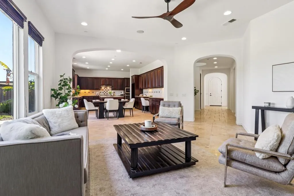 https://cdn.realtyfeed.com/cdn/127/306621734/a12a57d693053ec01d509dc953c6a435.webp