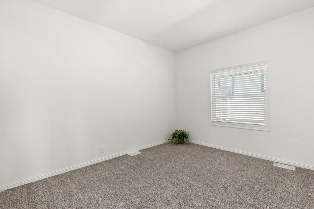 https://cdn.realtyfeed.com/cdn/127/306621788/392f45b6b052466ac8ee4c9b5cd661fe.webp